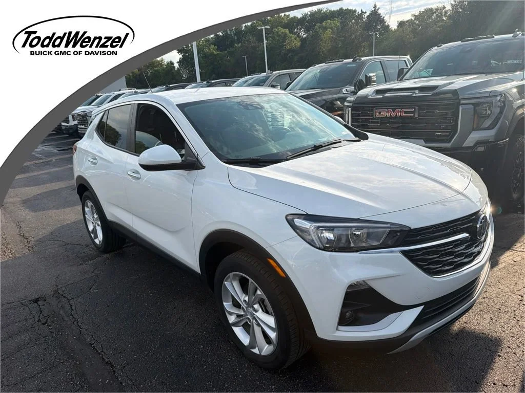 Used 2023 SUMMIT WHITE Buick Preferred image 1