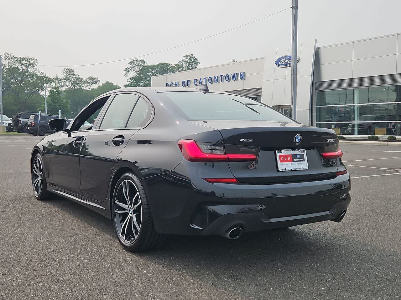 Used 2021 Black Sapphire Metallic BMW 330i xDrive image 28