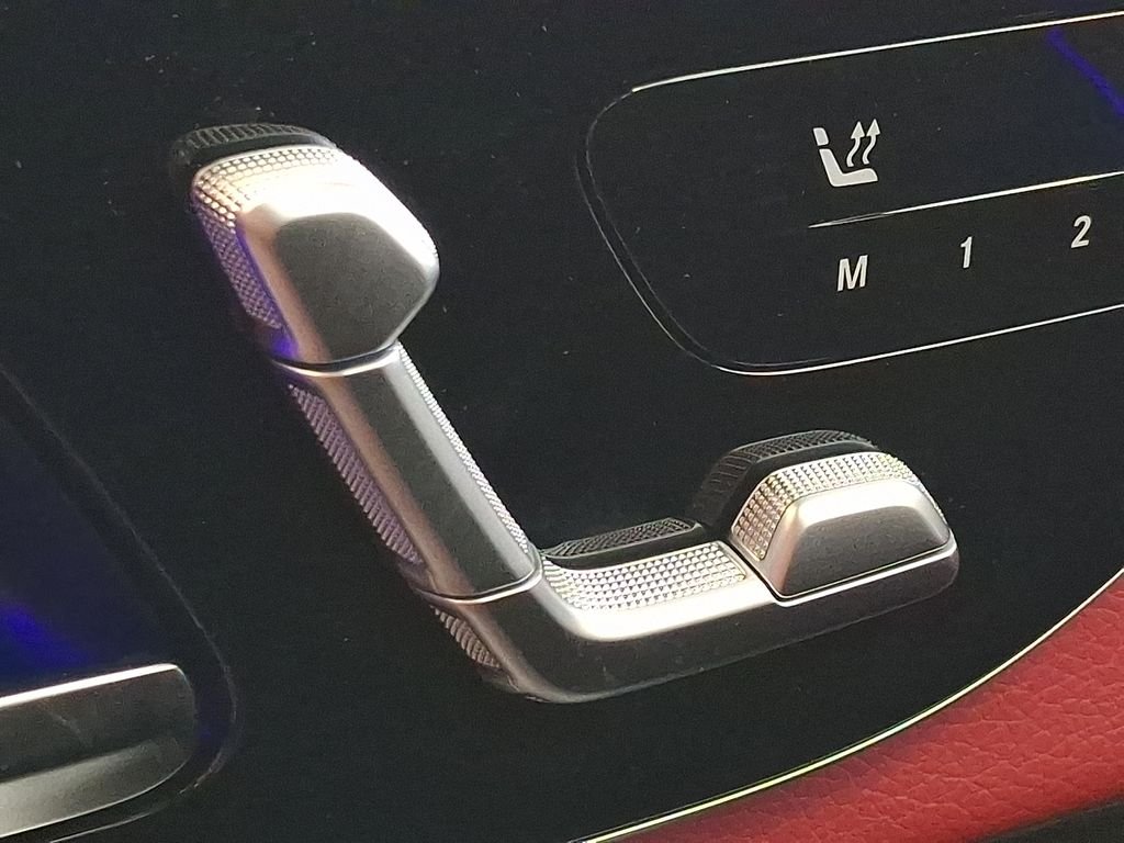 New 2026 MANUFAKTUR Moonlight White Metallic Mercedes-Benz GLC 43 AMG® image 21