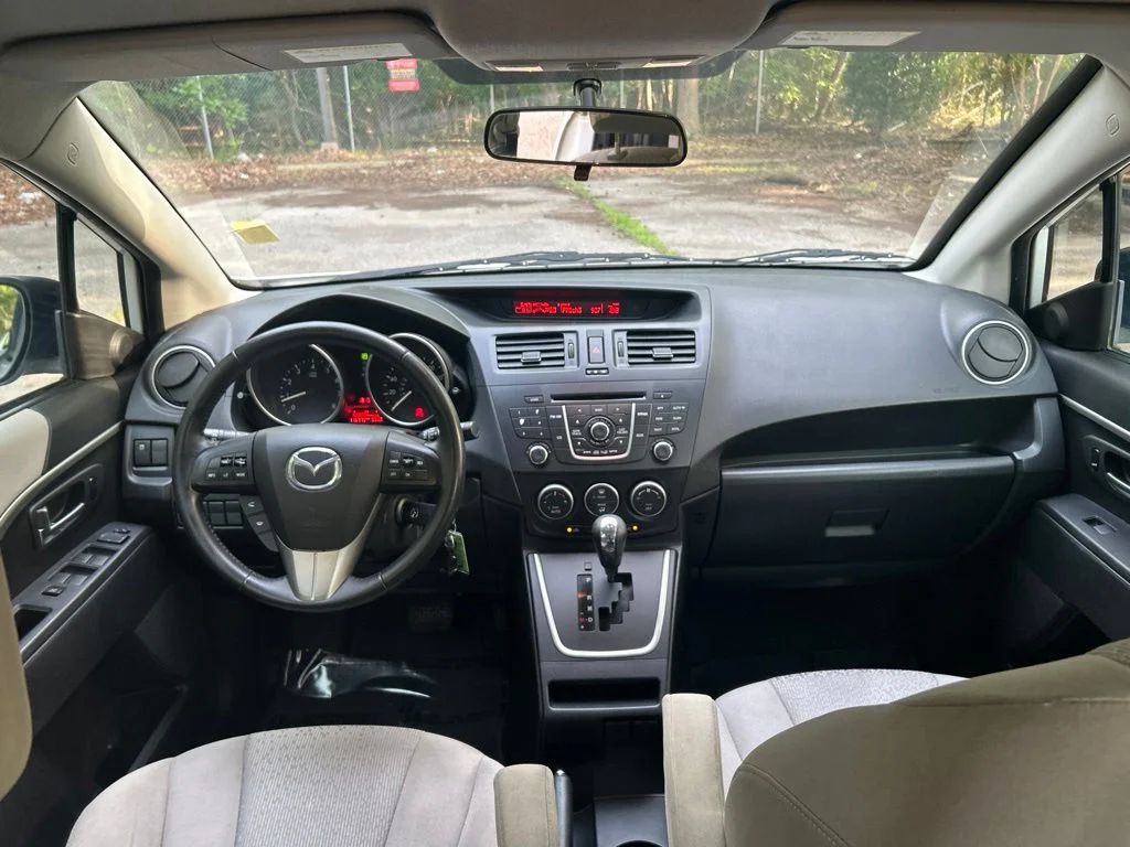Used 2012 White Mazda Touring image 26