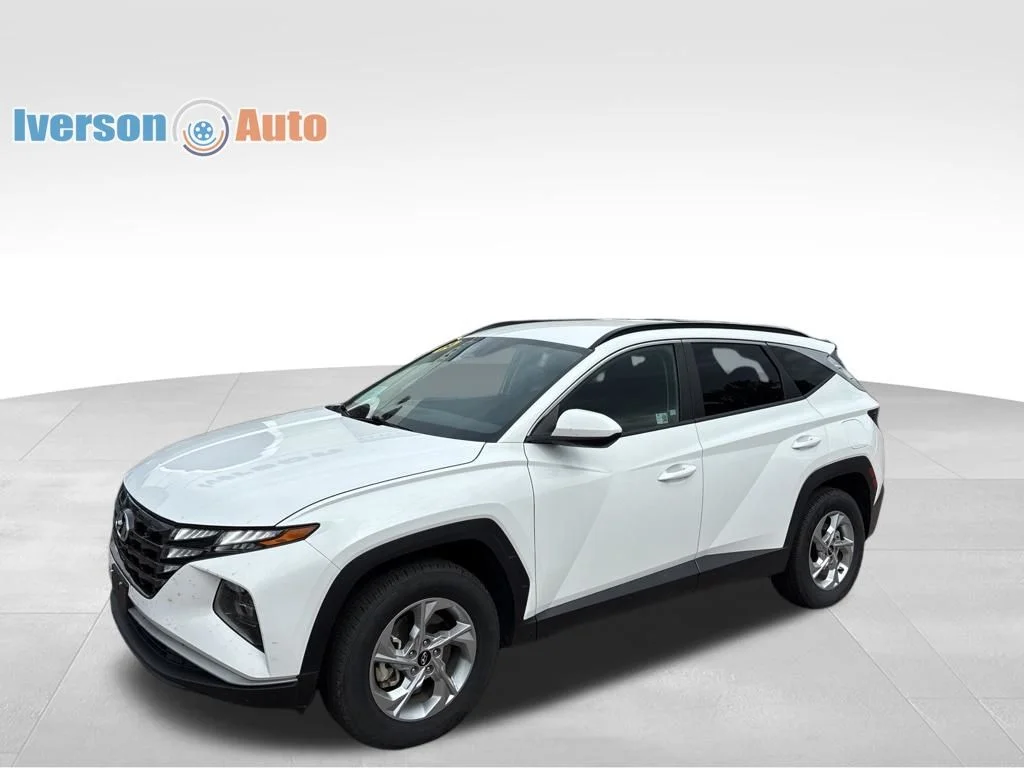 Used 2024 White Hyundai SEL image 5