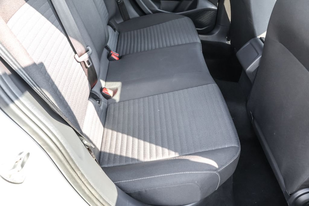 Used 2025 Silver Volkswagen 1.5T S image 32