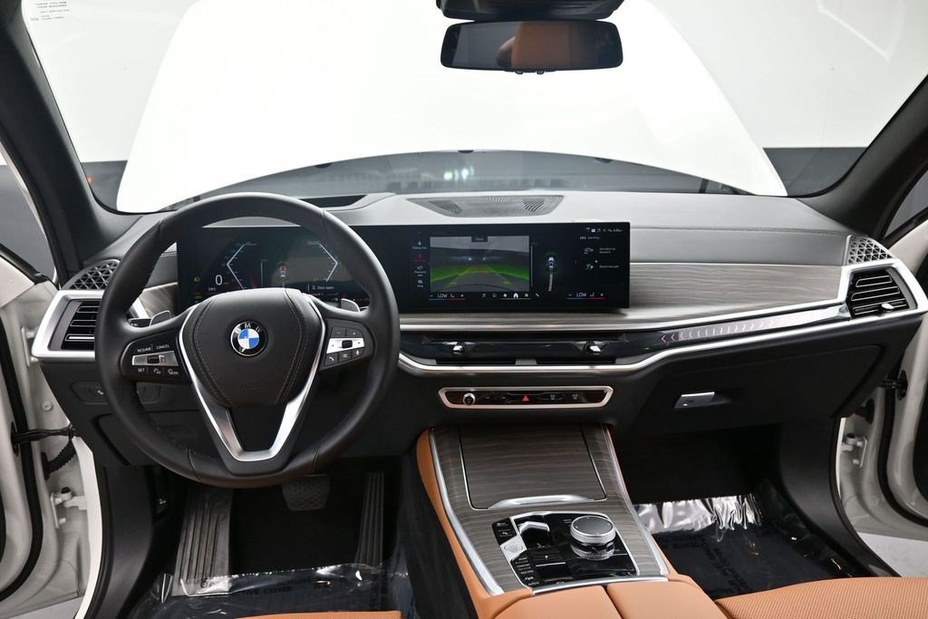 Used 2026 Alpine White BMW xDrive40i image 14