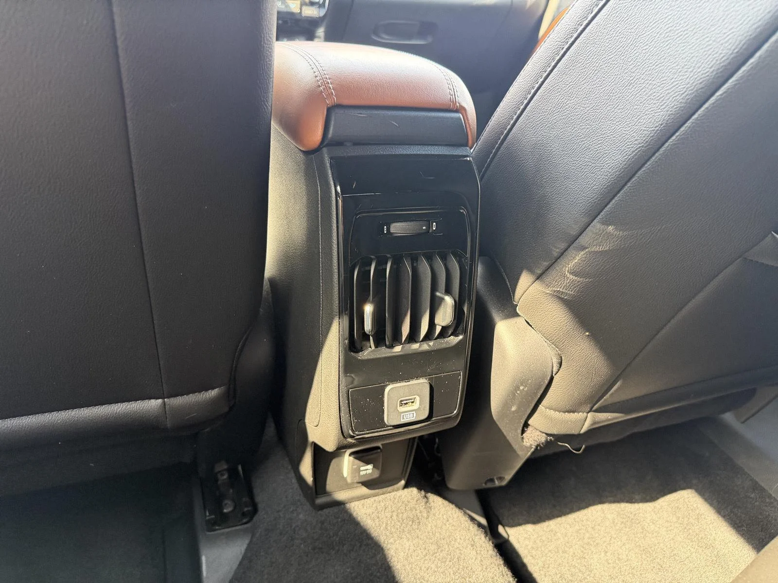 Used 2025 Bright White Clearcoat Jeep Limited image 9