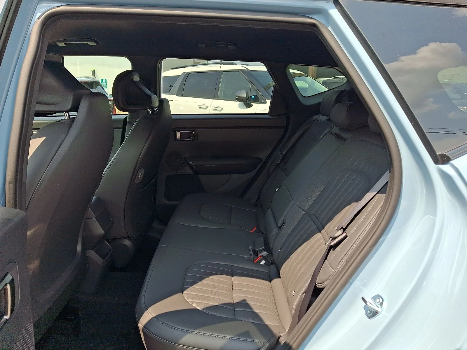 New 2027 Blue Kia X-Line S image 8