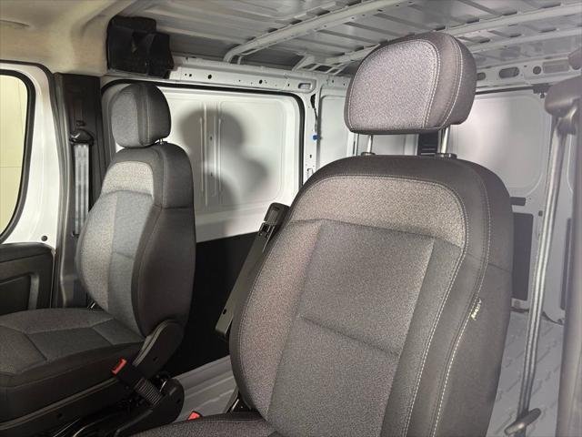 New 2026 Bright White Clear-Coat Exterior Paint RAM Tradesman image 17