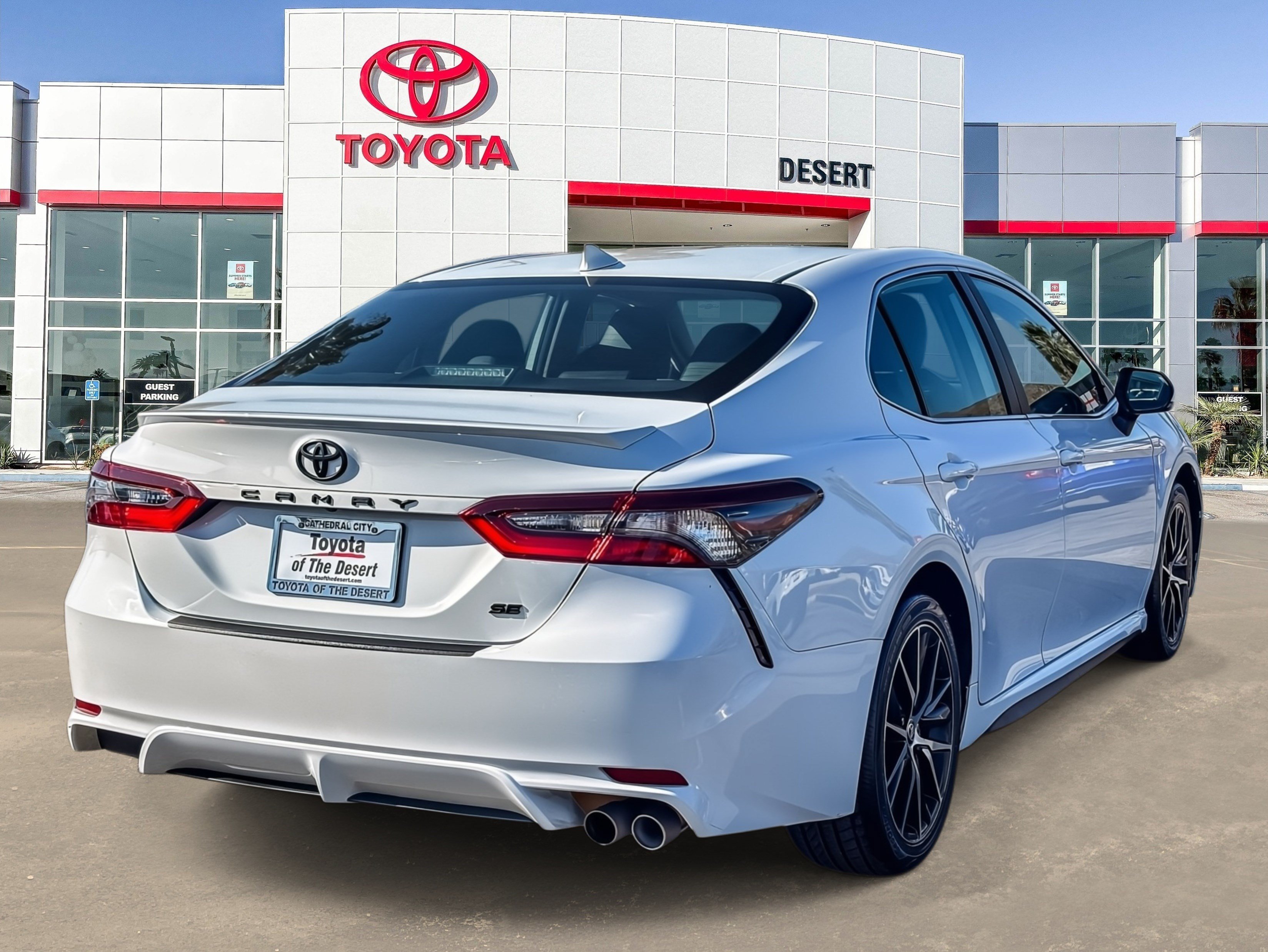 Certified Used 2024 Ice Cap Toyota SE image 6