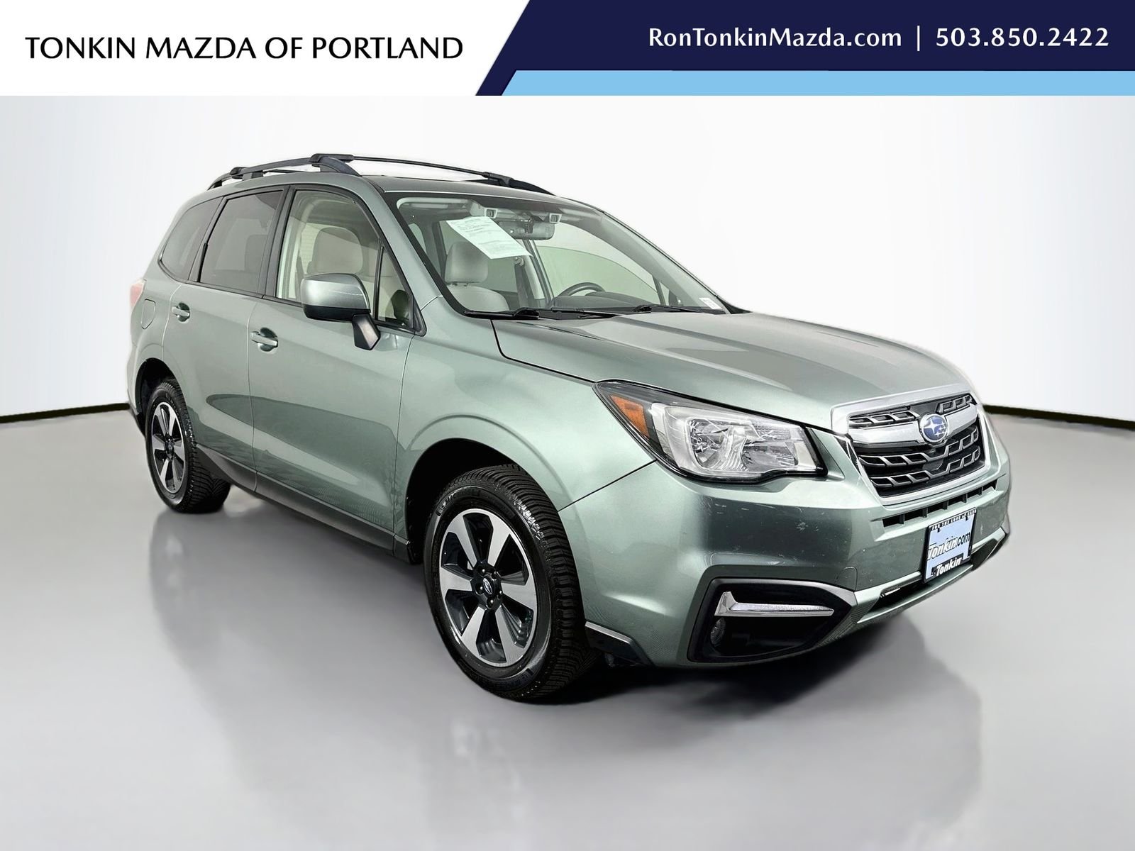 Used 2017 Jasmine Green Metallic Subaru 2.5i Premium image 1