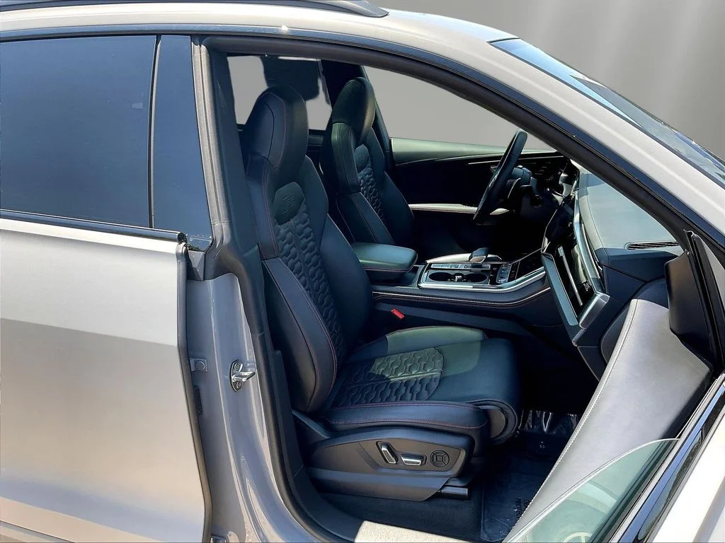 Used 2023  Audi 4.0T image 29