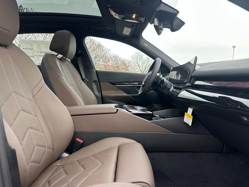 New 2026 Vegas Red Metallic BMW 530i xDrive image 24