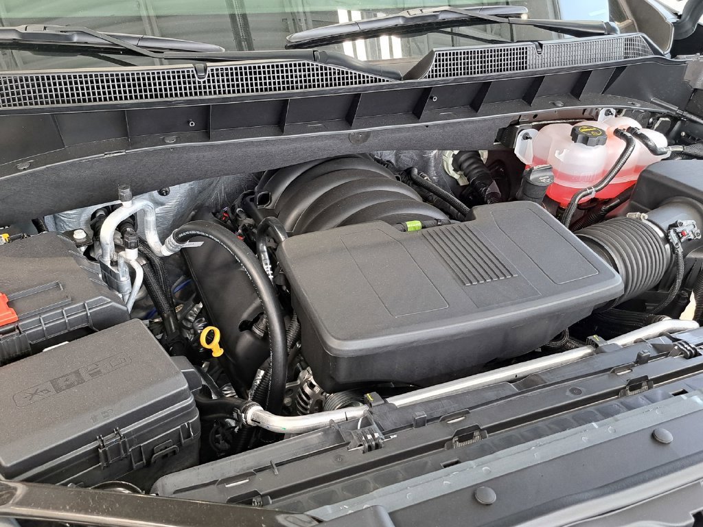 2026 Chevrolet Silverado 1500 LT Crew Cab Pickup Slide 14