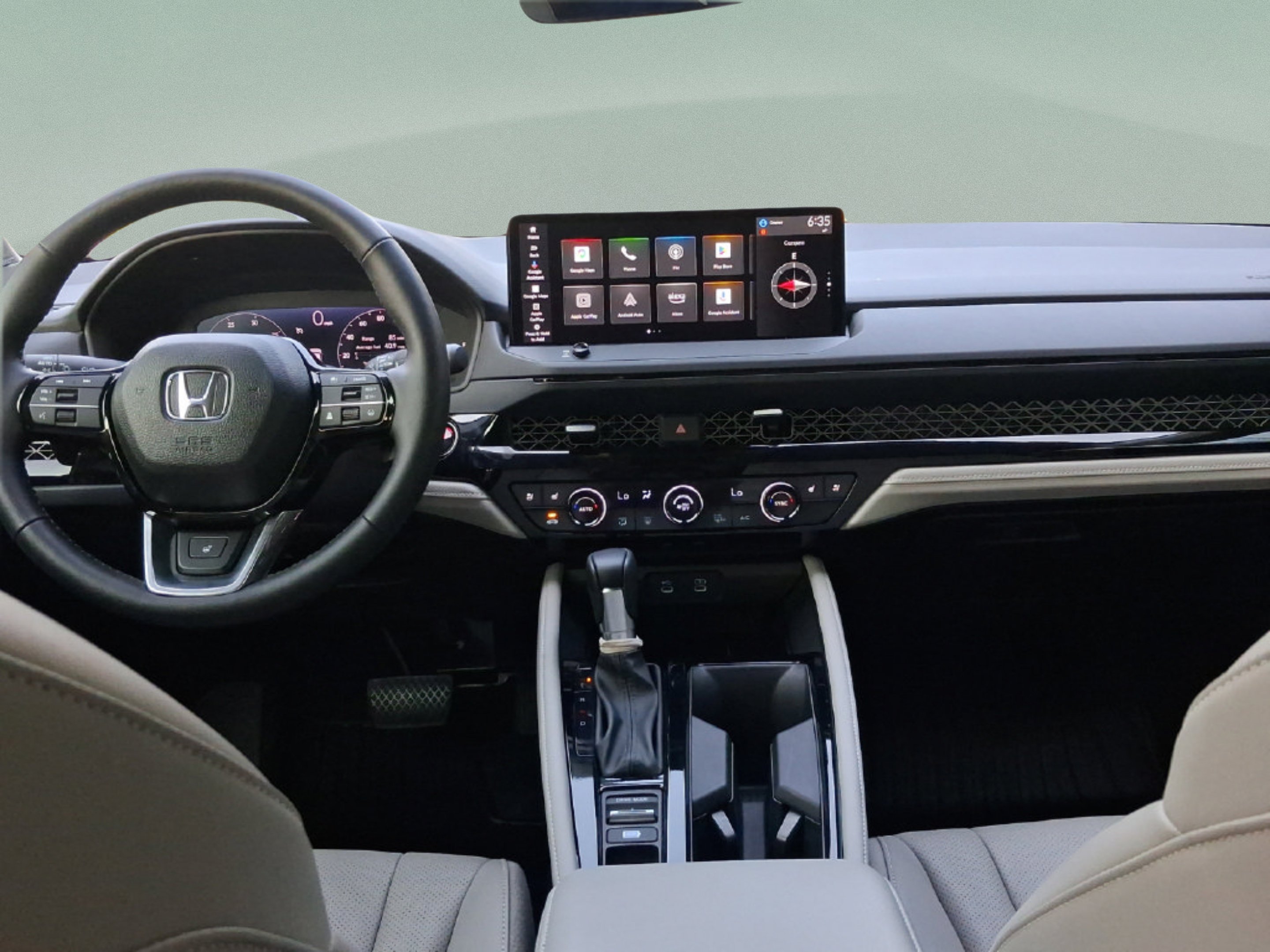 Used 2026 White Honda Touring image 14