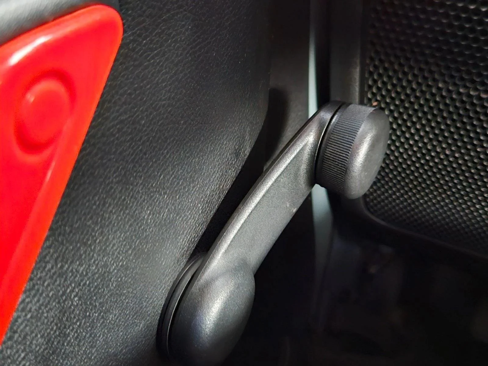 Used 2015 Anvil Clearcoat Jeep Sport image 22