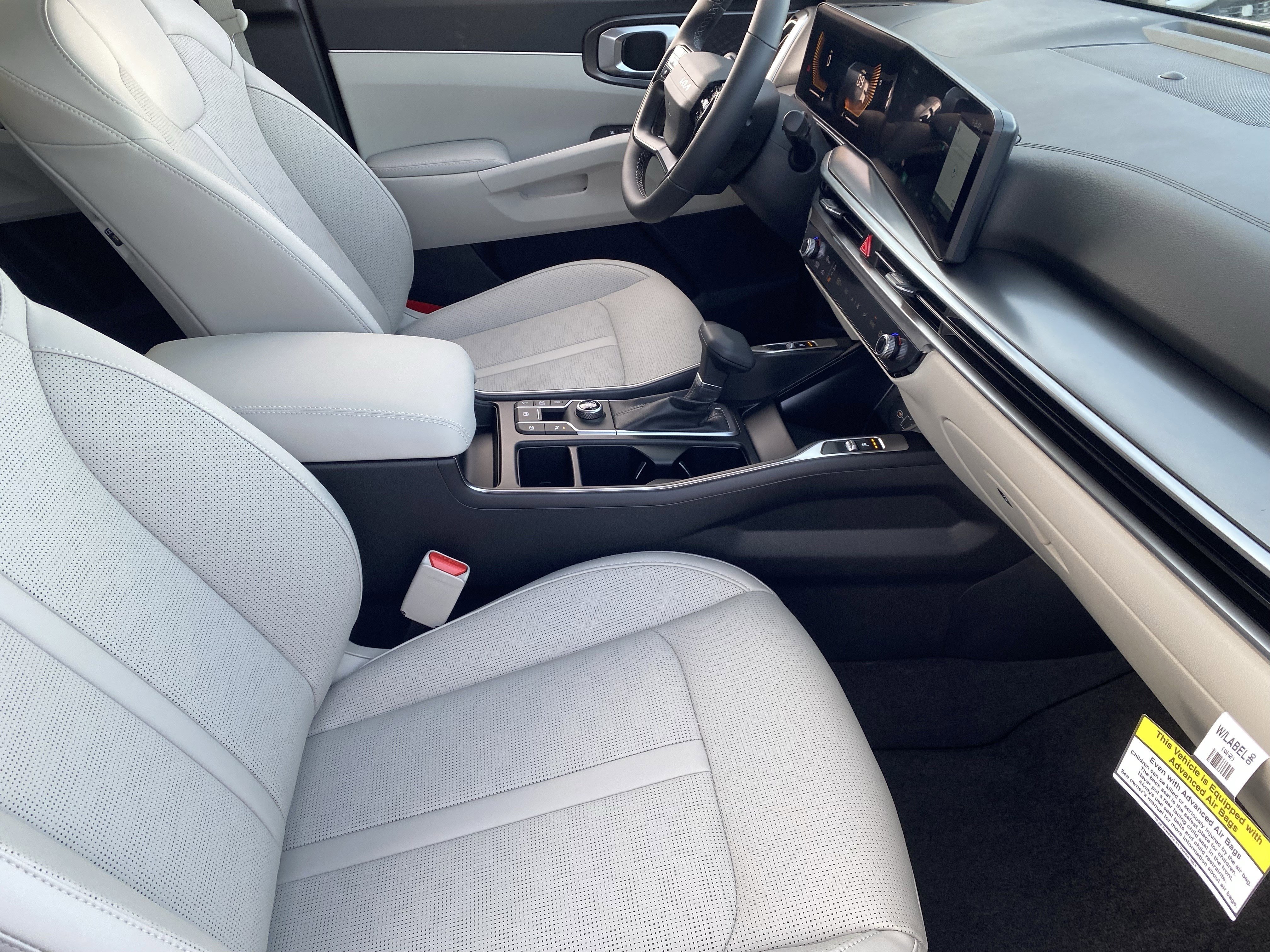 2026 Kia Sorento EX - Photo 9