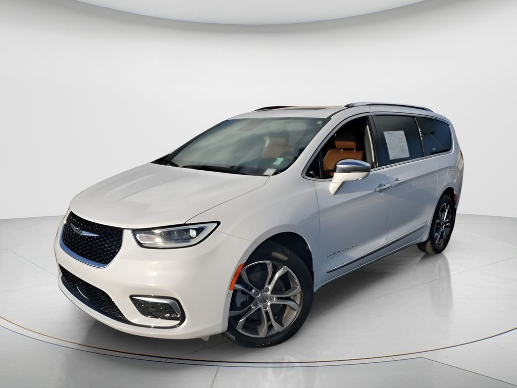 2024 Chrysler Pacifica Pinnacle AWD's photo