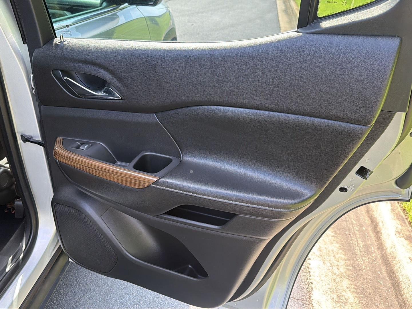 Used 2019 Quicksilver Metallic GMC SLE image 15