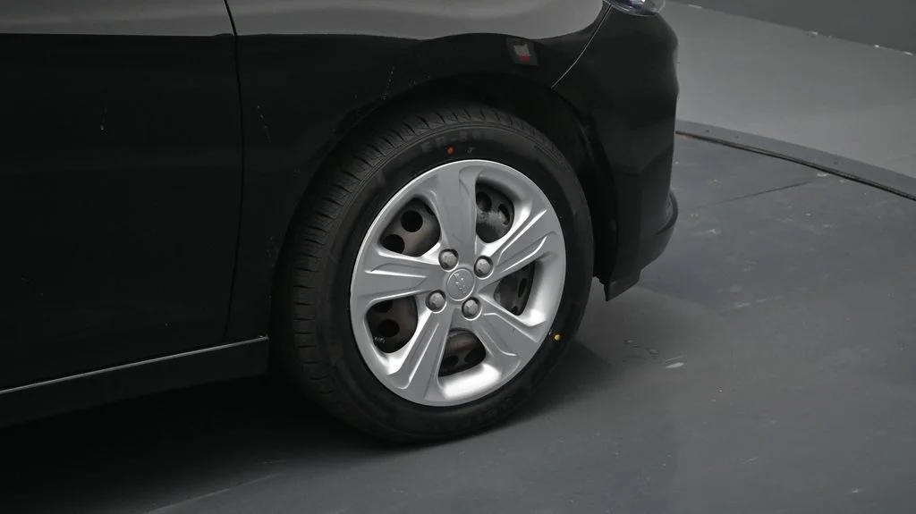 Used 2022 Black Chevrolet LS image 6