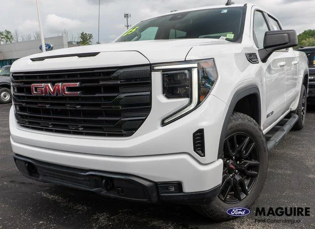 Used 2025 White GMC Elevation image 1