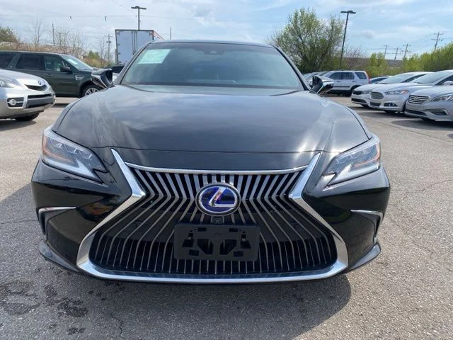 Used 2021 Black Lexus 300h Luxury image 2