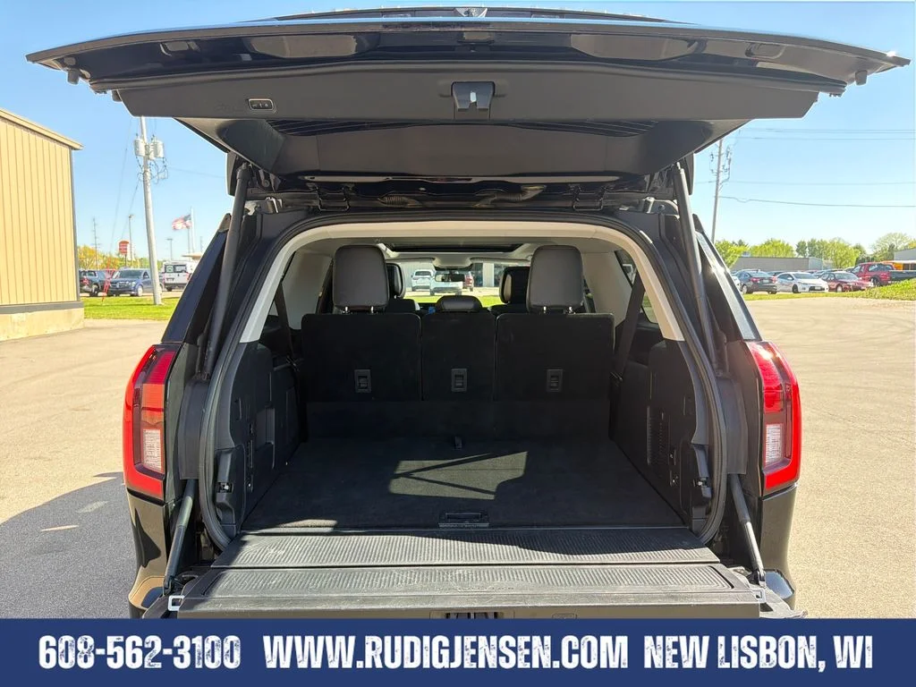 Used 2026 Black Ford Platinum image 23