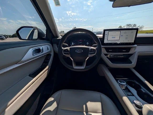 Used 2025 White Ford Active image 13