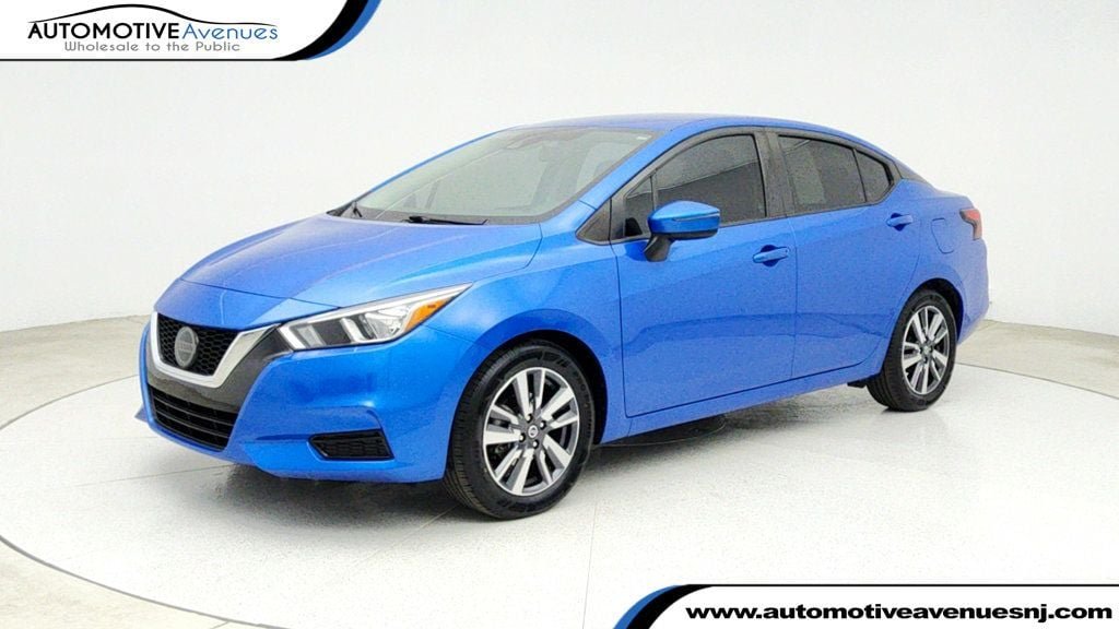 2020 Nissan Versa SV photo 5