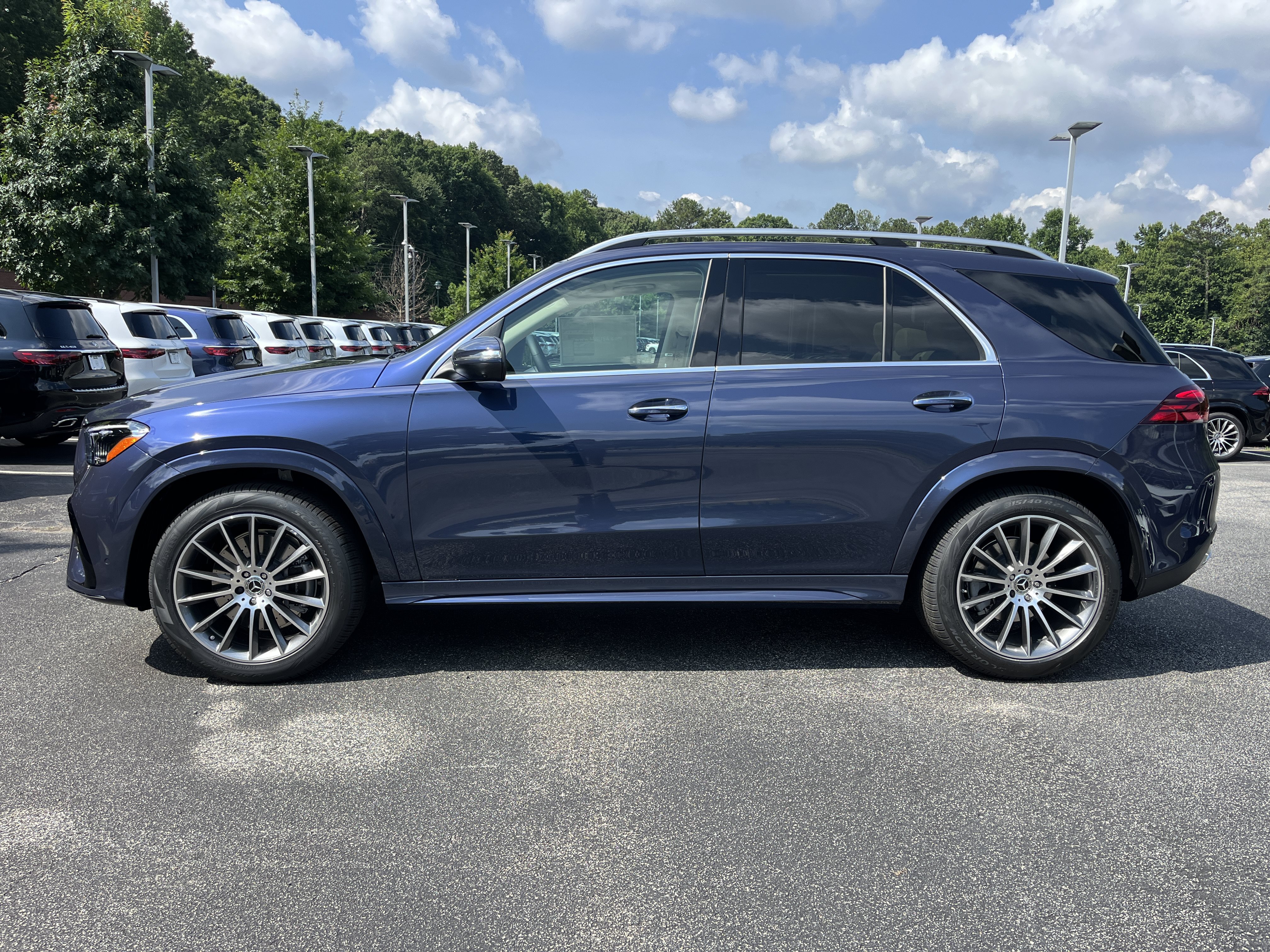 New 2026 Twilight Blue Metallic Mercedes-Benz GLE 350 4MATIC® SUV image 13