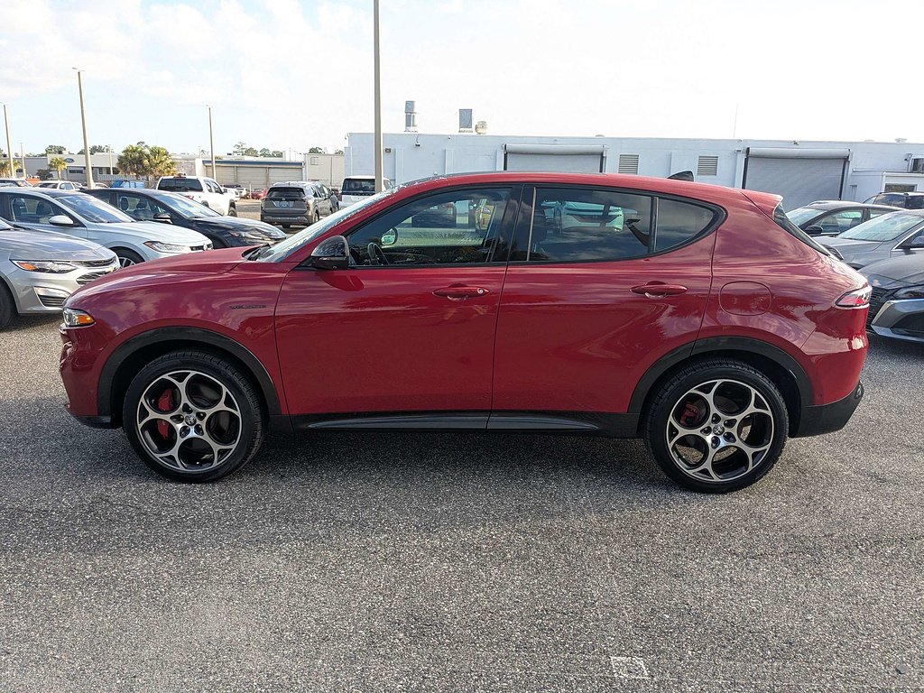 Used 2024 Alfa Rosso Alfa Romeo Veloce image 7