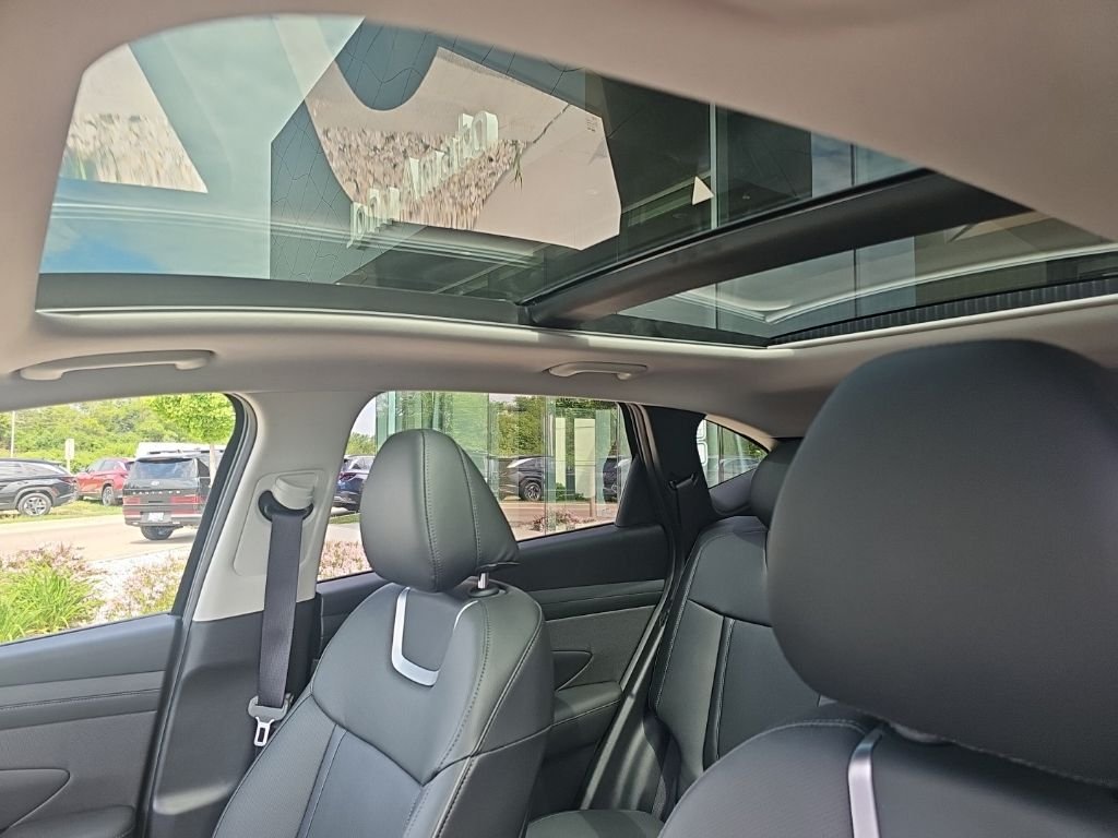 2025 Hyundai Tucson Limited - Photo 27