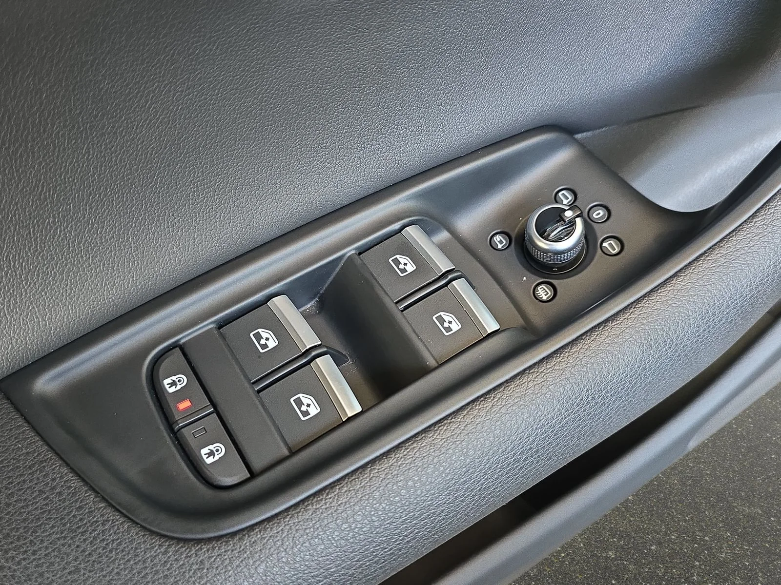 Used 2022 Blue Metallic Audi 55 Premium image 31