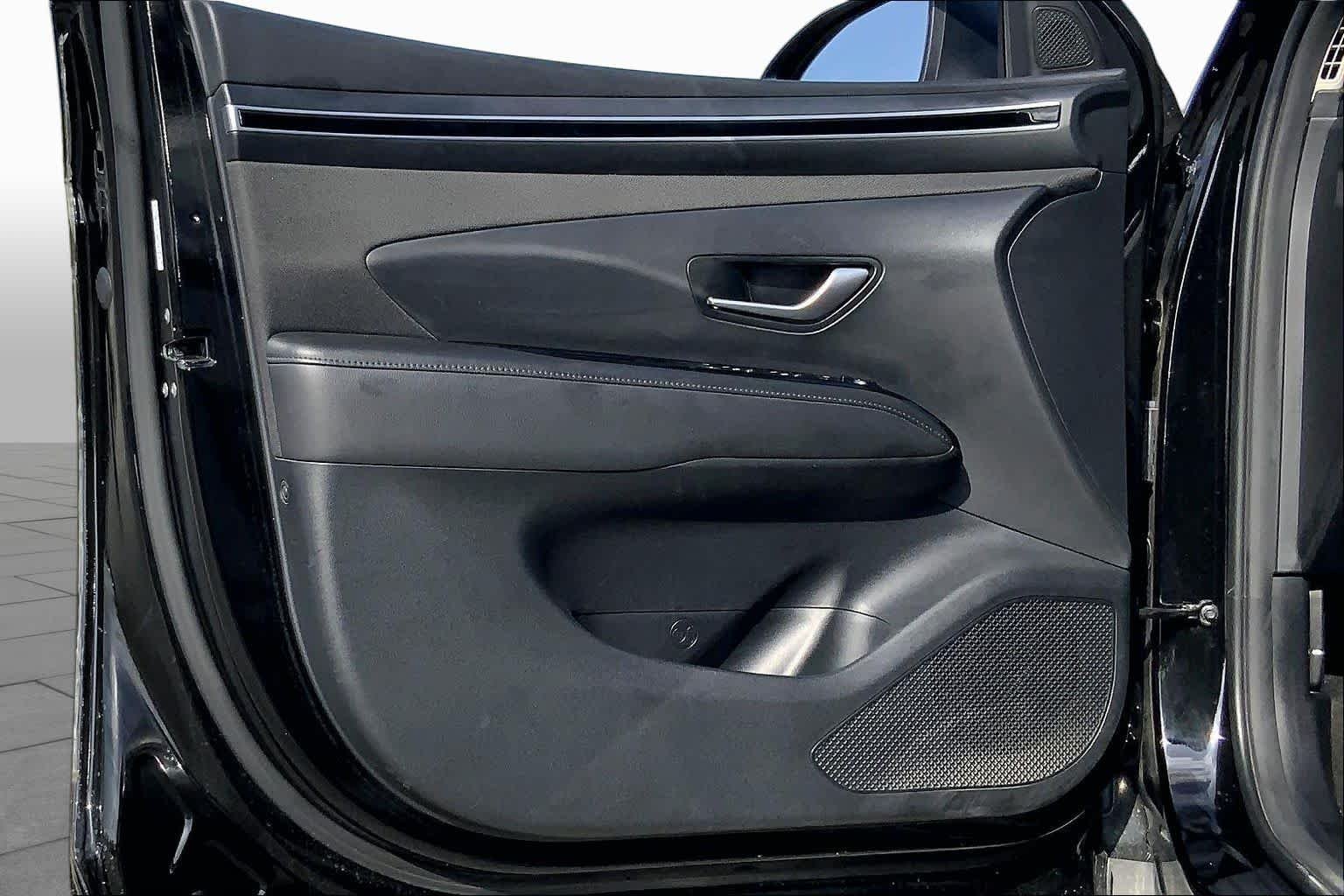 Used 2024 Black Pearl Hyundai SEL Convenience image 21