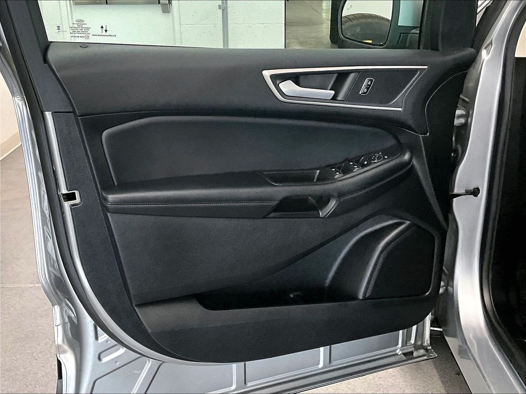 Used 2023 Silver Metallic Ford SEL image 9