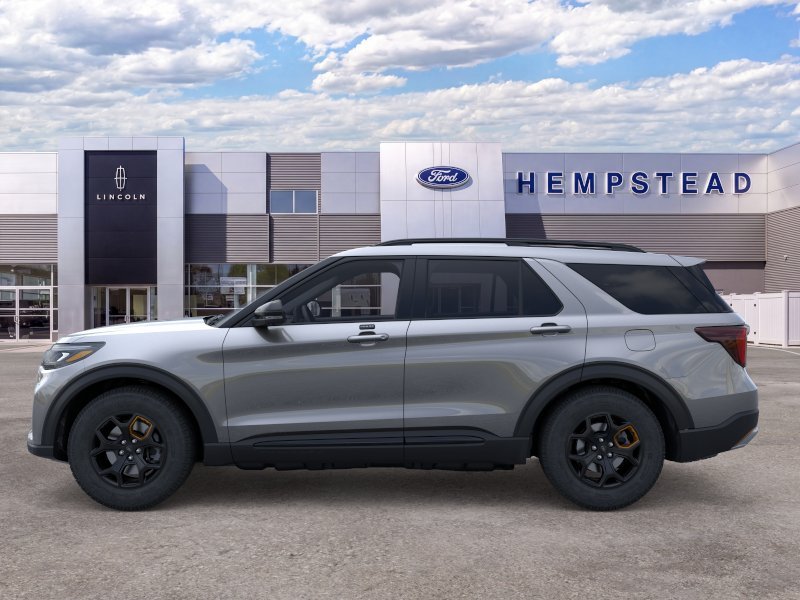 New 2026 Carbonized Gray Metallic Ford Tremor® image 3