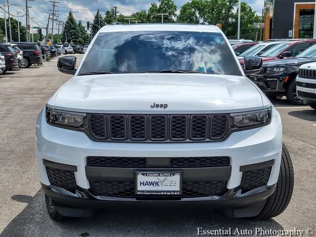 Used 2023 White/off-white Jeep Altitude image 4