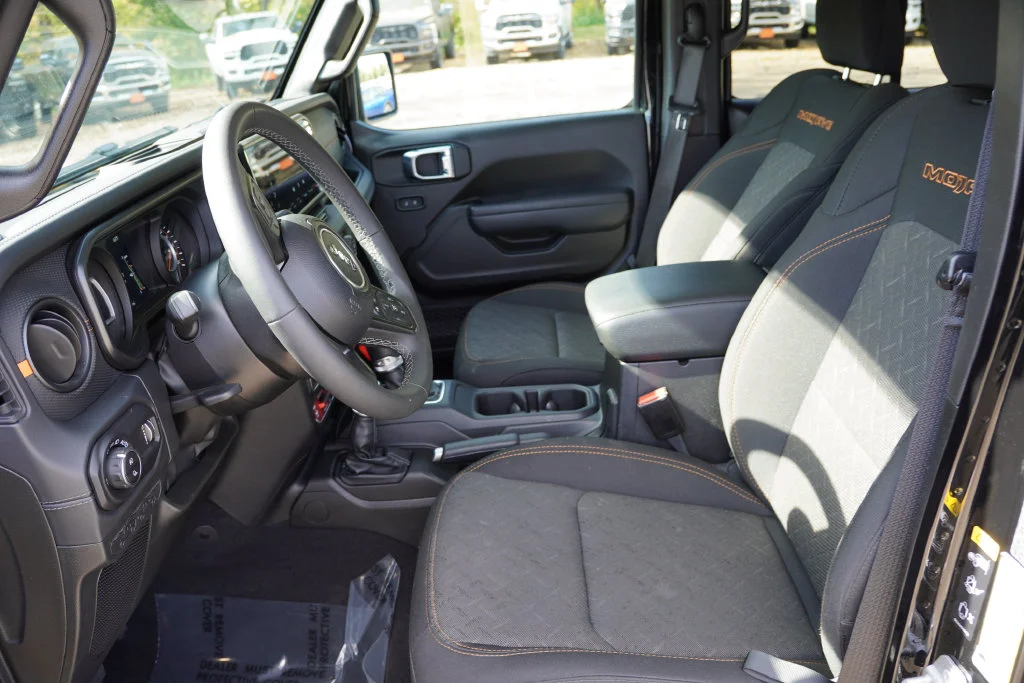 Certified Used 2026 Black Clearcoat Jeep Mojave image 15