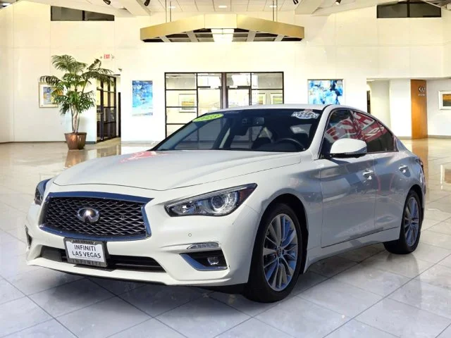 2023 INFINITI Q50 LUXE