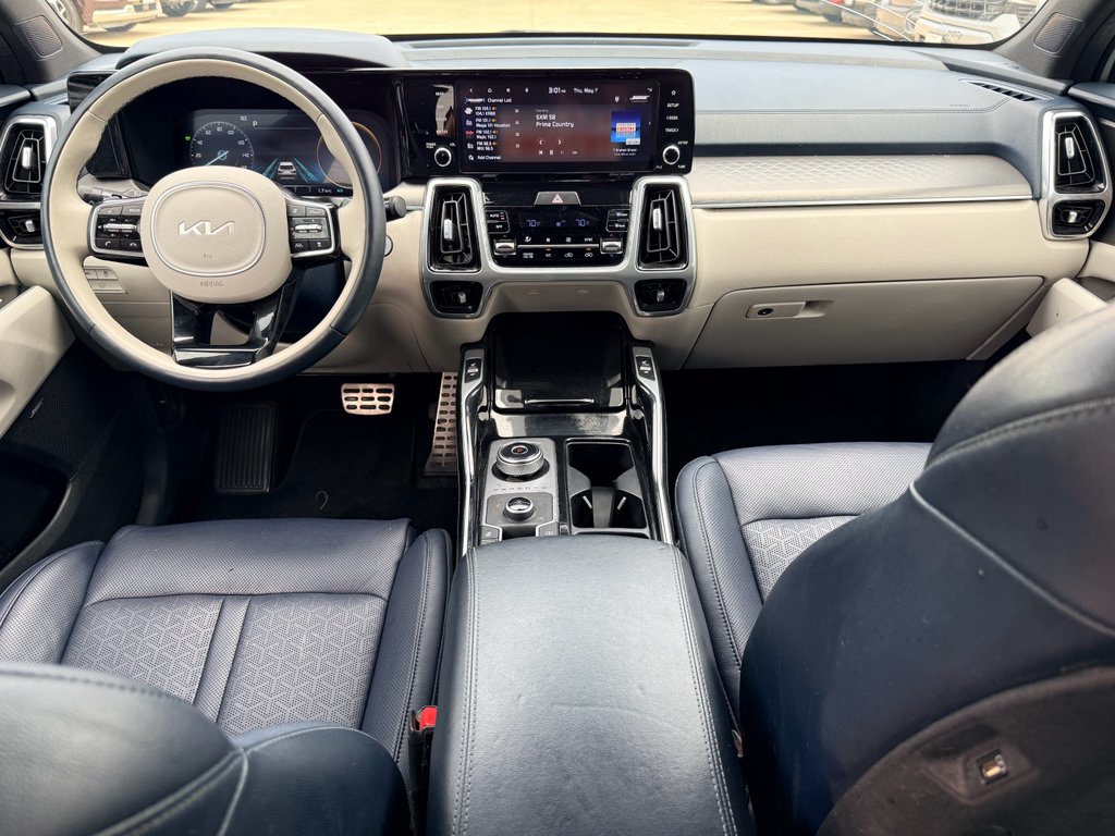 Used 2023 Silky Silver Kia SX Prestige image 13
