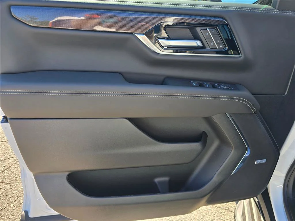 New 2026 Summit White GMC Elevation image 12