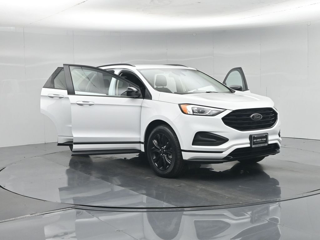 Certified Used 2022 White Ford SE image 6