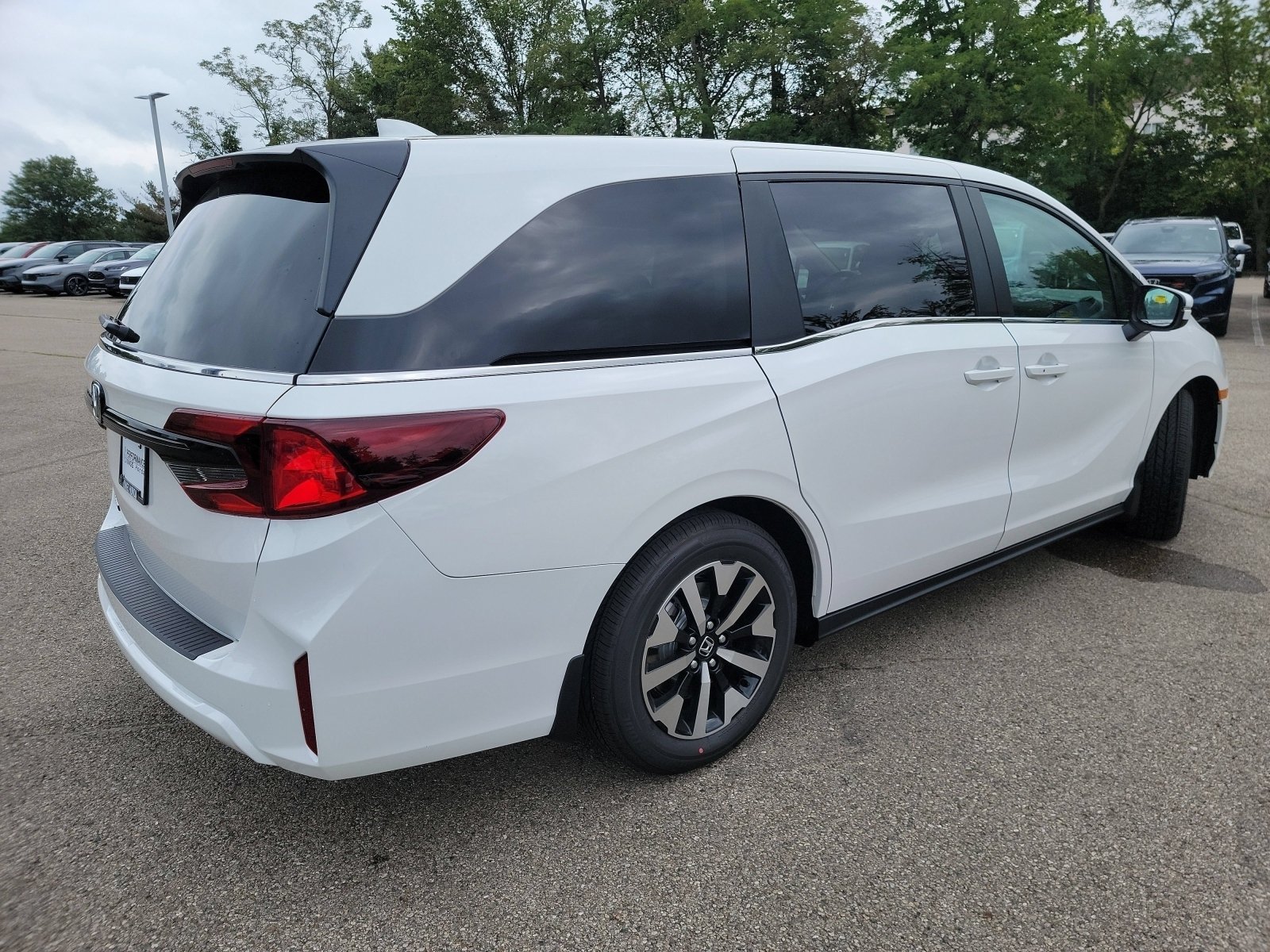 New 2026 Platinum White Pearl Honda EX-L image 28