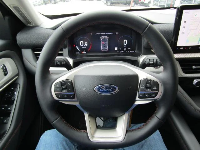 New 2026 Space White Metallic Ford Active image 59
