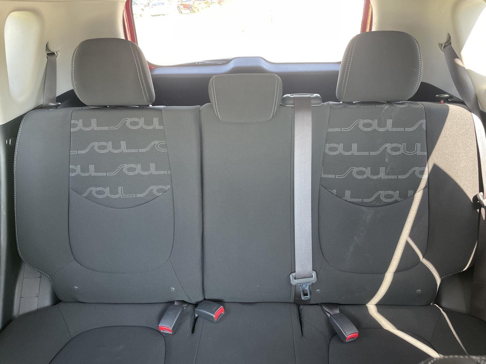 Used 2012 Molten Kia + image 8