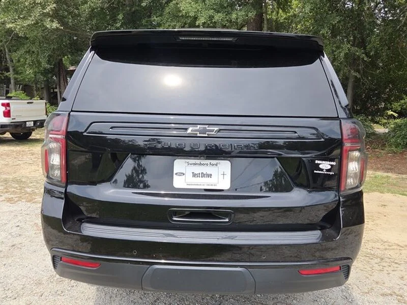 Used 2024 Black Chevrolet Z71 image 13