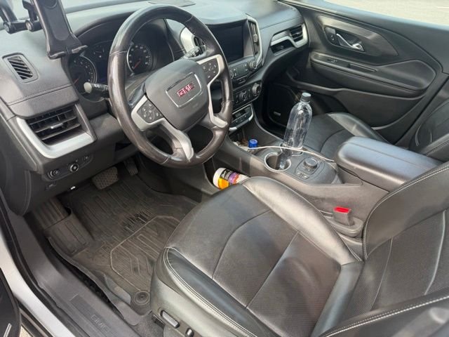 Used 2022 Silver GMC SLT image 2
