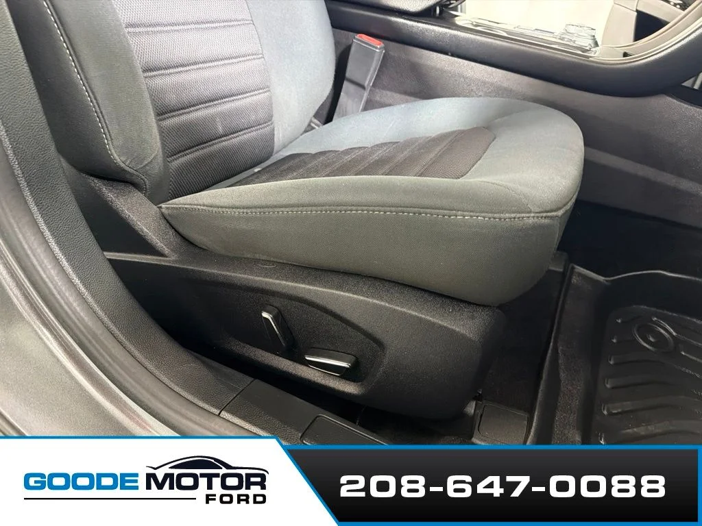 Used 2017 Gray Ford SE image 24
