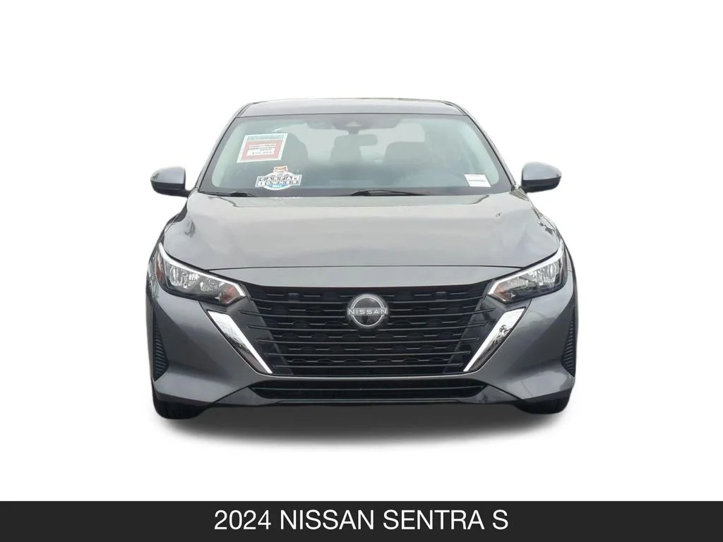 Used 2024 Gray Nissan S image 4