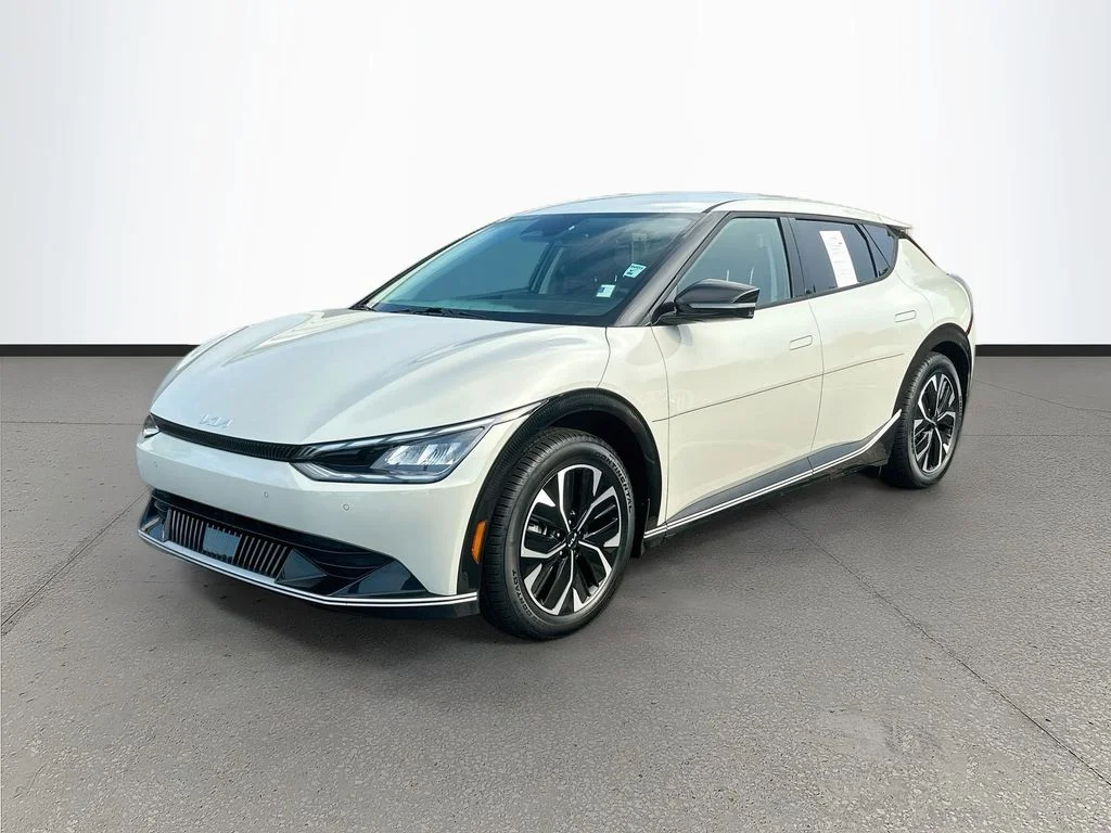 Certified Used 2023  Kia Wind image 3