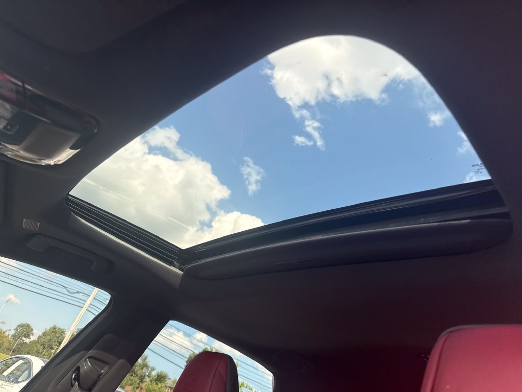 Used 2023 White Lexus 500h F SPORT Performance image 21