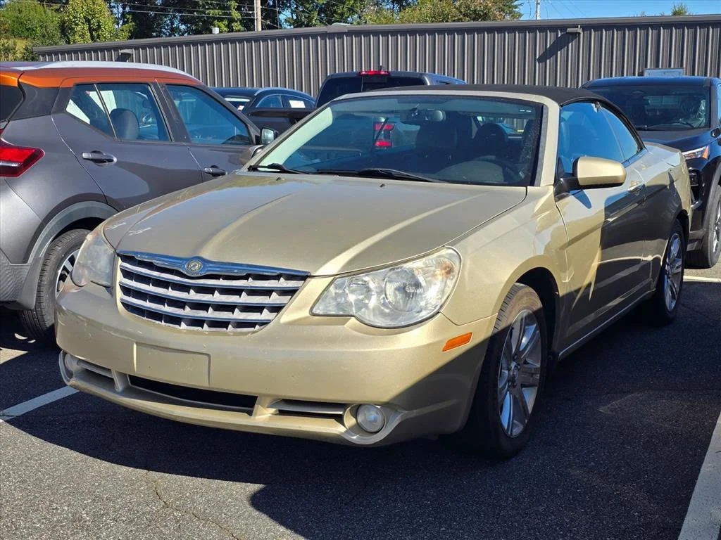 Used 2010 Gold Chrysler Touring image 2