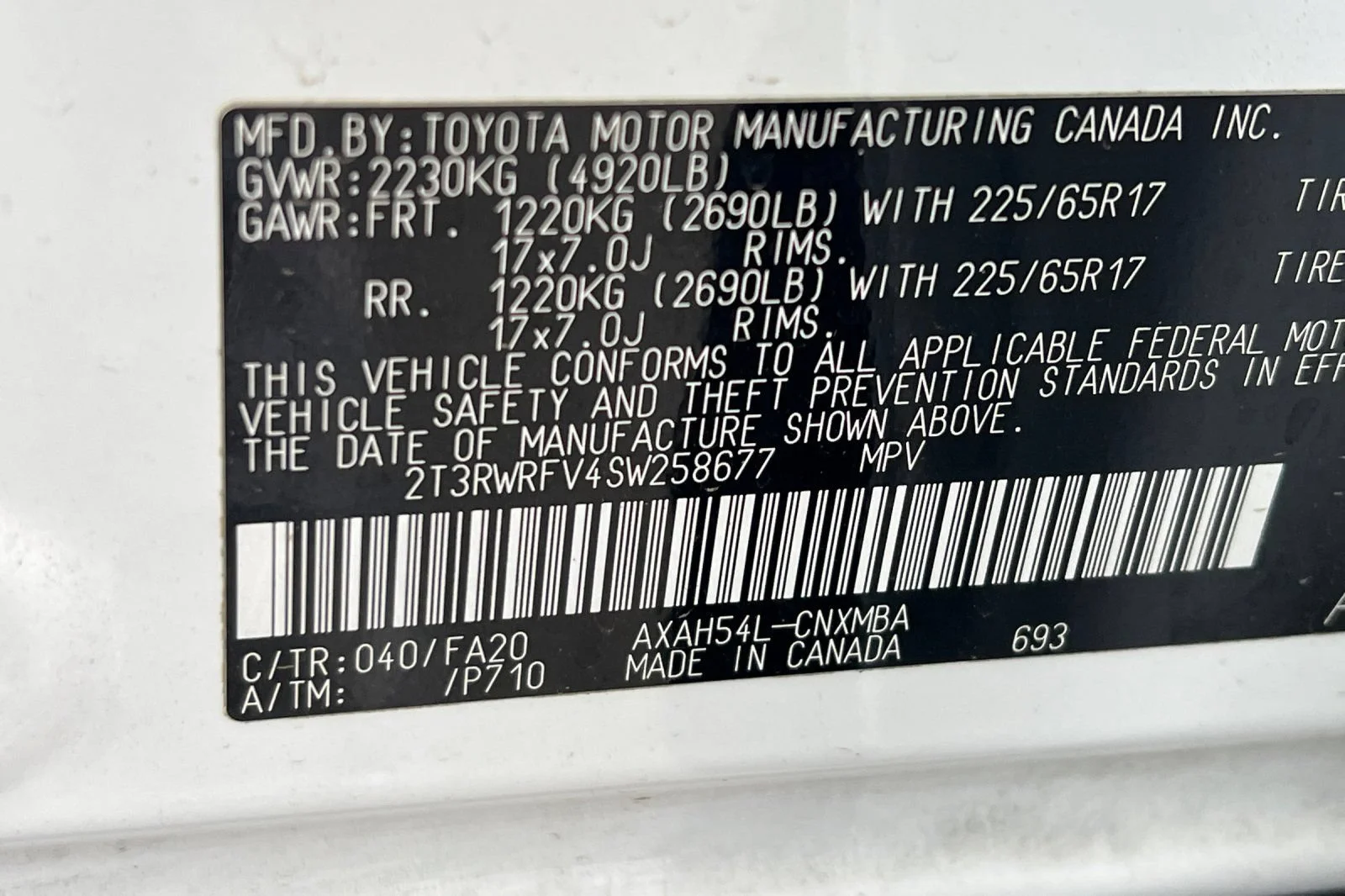 Used 2025 White Toyota Hybrid XLE image 28